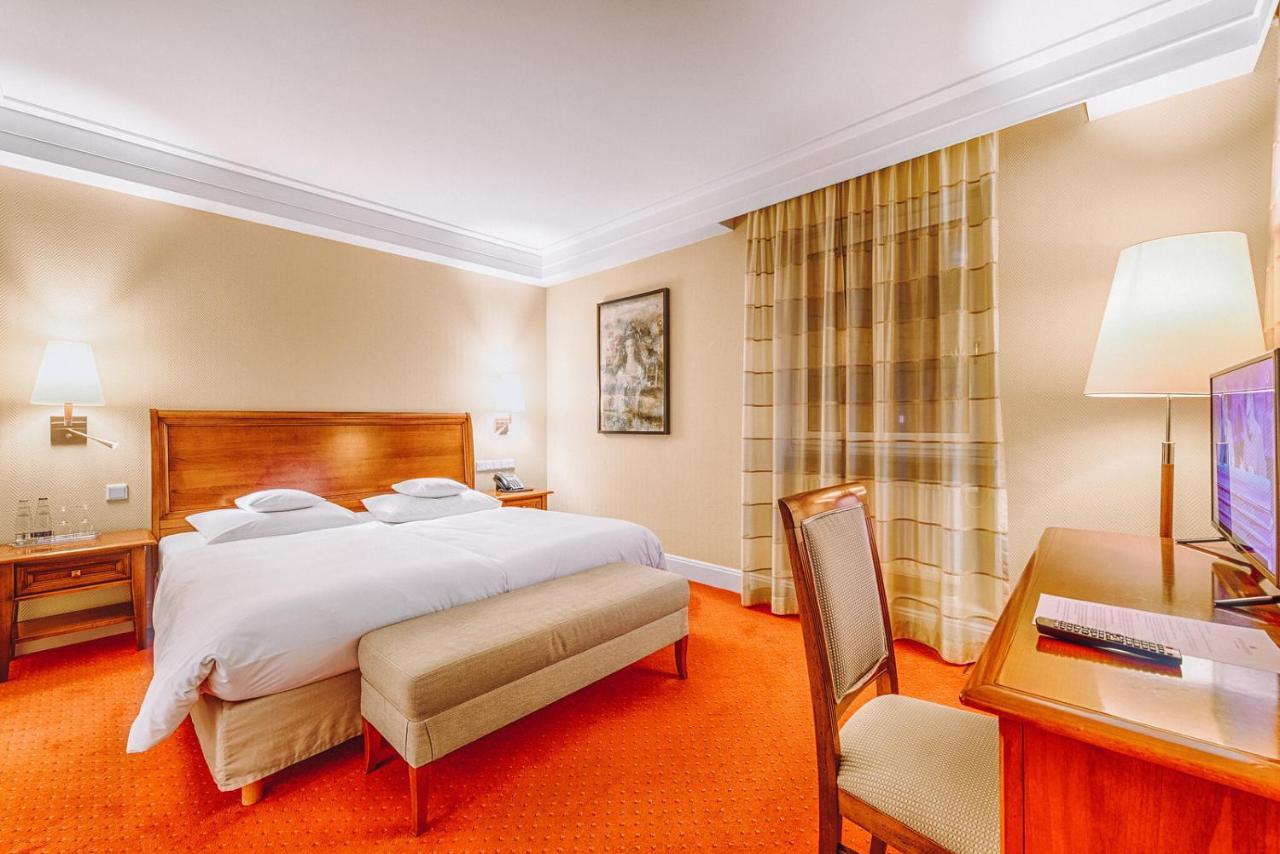 Hotel Moosburger Hof Pfaffenhofen an der Ilm Bagian luar foto